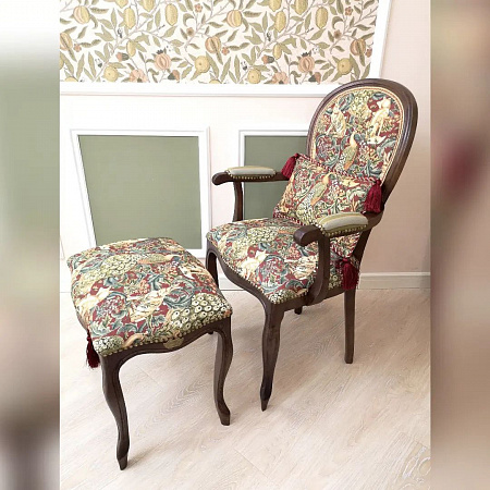 Сказочные звери, Красный